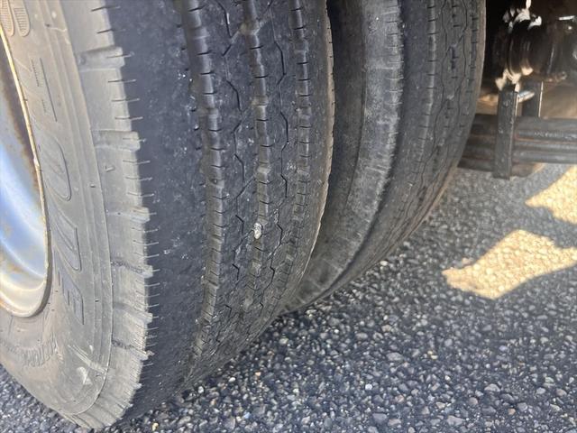 キャンター ダンプ　ダンプ　ディーゼル　５速ミッション　３人乗り　エアバッグ　エアコン　パワステ　パワーウィンドウ　積載量：１５００Ｋｇ　荷台寸法　長さ：３０８　幅：１６０（56枚目）