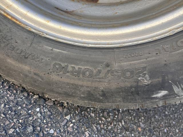 キャンター ダンプ　ダンプ　ディーゼル　５速ミッション　３人乗り　エアバッグ　エアコン　パワステ　パワーウィンドウ　積載量：１５００Ｋｇ　荷台寸法　長さ：３０８　幅：１６０（57枚目）