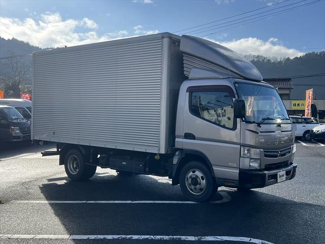 キャンター ロング全低床　ディ－ゼル　ＦＡＴ　エアバッグ　エアコン　パワステ　パワーウィンドウ　バックカメラ　キーレス　積載量：２ｔ　ディーゼル　オートマ　エアバッグ　エアコン　荷台内寸　長さ：４３０　幅：２０６　高さ：２０７（8枚目）