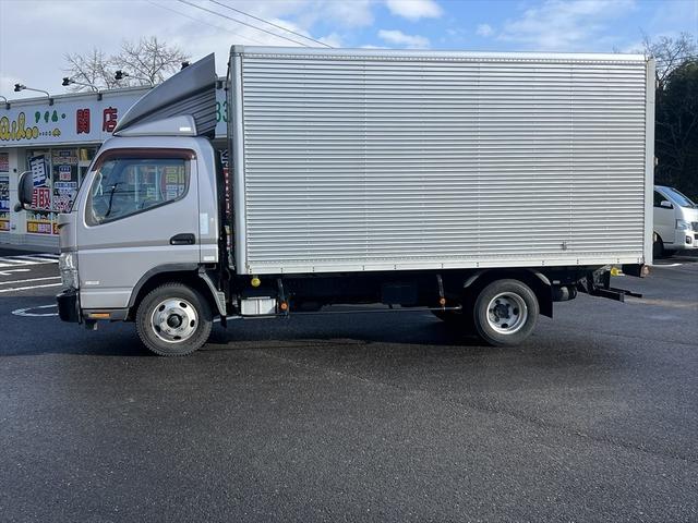 キャンター ロング全低床　ディ－ゼル　ＦＡＴ　エアバッグ　エアコン　パワステ　パワーウィンドウ　バックカメラ　キーレス　積載量：２ｔ　ディーゼル　オートマ　エアバッグ　エアコン　荷台内寸　長さ：４３０　幅：２０６　高さ：２０７（11枚目）