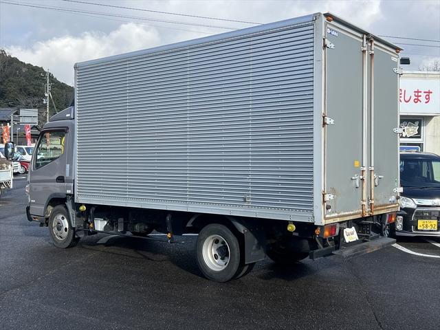 キャンター ロング全低床　ディ－ゼル　ＦＡＴ　エアバッグ　エアコン　パワステ　パワーウィンドウ　バックカメラ　キーレス　積載量：２ｔ　ディーゼル　オートマ　エアバッグ　エアコン　荷台内寸　長さ：４３０　幅：２０６　高さ：２０７（12枚目）