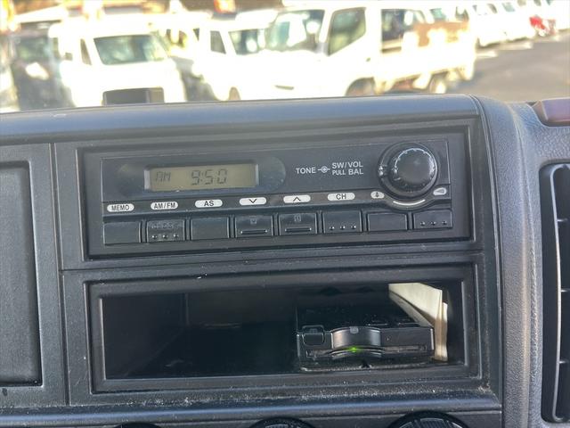 キャンター ロング全低床　ディ－ゼル　ＦＡＴ　エアバッグ　エアコン　パワステ　パワーウィンドウ　バックカメラ　キーレス　積載量：２ｔ　ディーゼル　オートマ　エアバッグ　エアコン　荷台内寸　長さ：４３０　幅：２０６　高さ：２０７（23枚目）