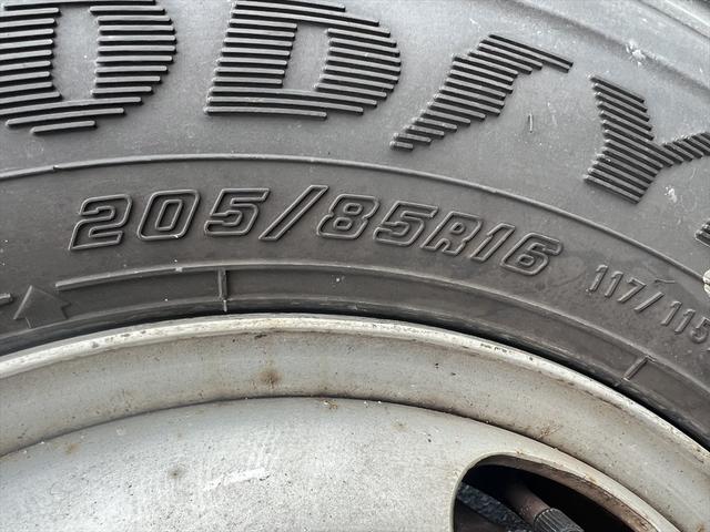 キャンター ロング全低床　ディ－ゼル　ＦＡＴ　エアバッグ　エアコン　パワステ　パワーウィンドウ　バックカメラ　キーレス　積載量：２ｔ　ディーゼル　オートマ　エアバッグ　エアコン　荷台内寸　長さ：４３０　幅：２０６　高さ：２０７（54枚目）