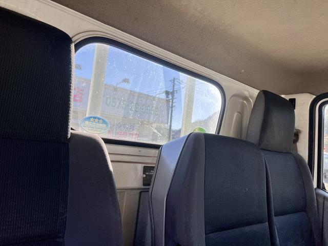 アトラストラック スーパーローＤＸ　オートマ　エアバッグ　エアコン　パワステ　パワーウィンドウ　３人乗り　積載量：１５００Ｋｇ　荷台寸法　長さ：３２０　幅：１６８（38枚目）