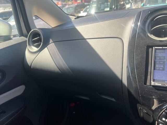 �f�ڂ��Ă���摜�̑��ɋC�ɂȂ�摜������]�̍ۂ͂k�h�m�d�̂h�c�����o�^���Ă��������k�h�m�d���炲�A�����������B���k�h�m�d�ł��₢���킹���\�ł��B