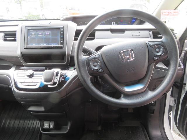 フリードハイブリッド ハイブリッド・Gブラックスタイル LED アルミホイール(3枚目)