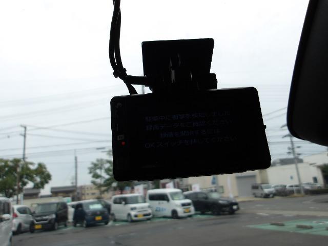 ヴェゼル e:HEV Z LED フロントフォグランプ アルミホイール(17枚目)