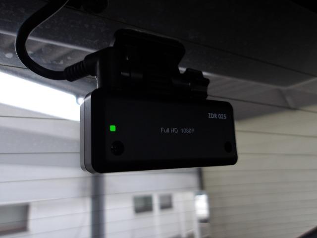 ヴェゼル e:HEV Z LED フロントフォグランプ アルミホイール(18枚目)