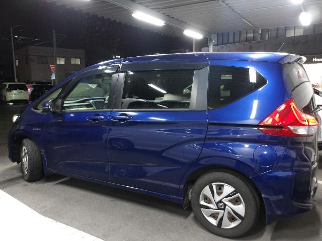 フリードハイブリッド ハイブリッド・Ｇホンダセンシング　ＬＥＤ　ウォークスルー（2枚目）