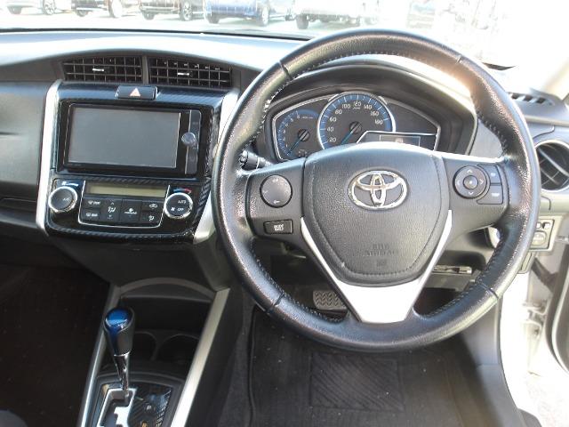 カローラフィールダー ハイブリッドＧ　ディスチャージド　キーレス　フルセグ　ＥＴＣ（3枚目）