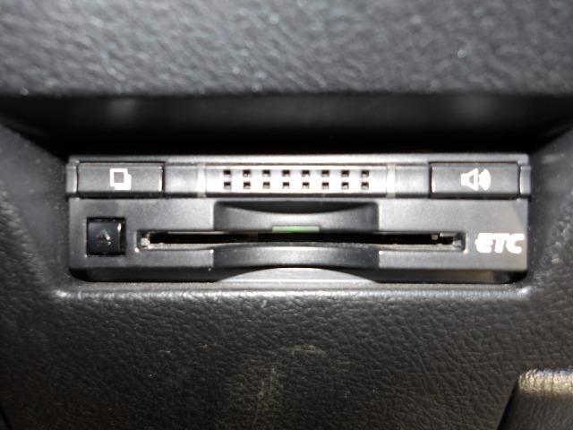 カローラフィールダー ハイブリッドＧ　ディスチャージド　キーレス　フルセグ　ＥＴＣ（15枚目）