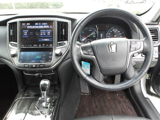 クラウンハイブリッド アスリートG フロントフォグランプ アルミホイール フルセグ(2枚目)