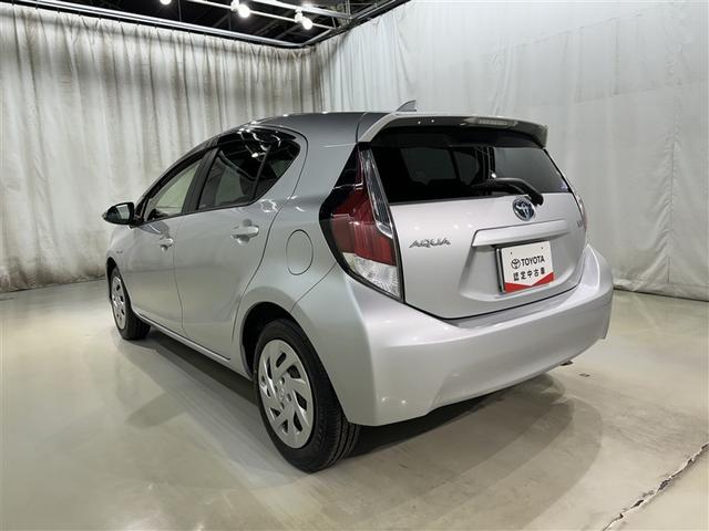 アクア Ｓ　フルセグ　メモリーナビ　ＤＶＤ再生　バックカメラ　衝突被害軽減システム　ＥＴＣ（5枚目）