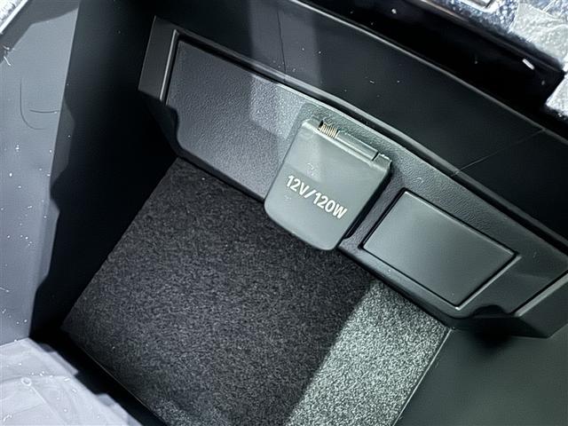 カローラクロス Ｚ　フルセグ　ミュージックプレイヤー接続可　バックカメラ　衝突被害軽減システム　ＥＴＣ　ドラレコ　ＬＥＤヘッドランプ（17枚目）