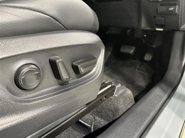 カローラクロス Ｚ　フルセグ　ミュージックプレイヤー接続可　バックカメラ　衝突被害軽減システム　ＥＴＣ　ドラレコ　ＬＥＤヘッドランプ（28枚目）