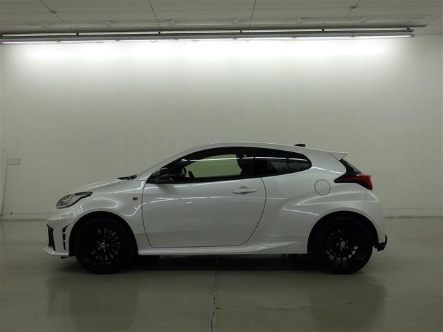 ＧＲヤリス ＲＺ　４ＷＤ　フルセグ　ミュージックプレイヤー接続可　バックカメラ　衝突被害軽減システム　ＥＴＣ　ドラレコ　ＬＥＤヘッドランプ（3枚目）