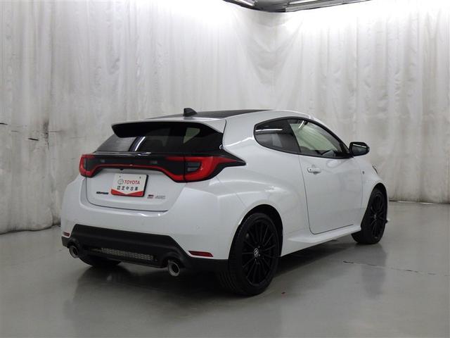 ＧＲヤリス ＲＺ　４ＷＤ　フルセグ　ミュージックプレイヤー接続可　バックカメラ　衝突被害軽減システム　ＥＴＣ　ドラレコ　ＬＥＤヘッドランプ（5枚目）