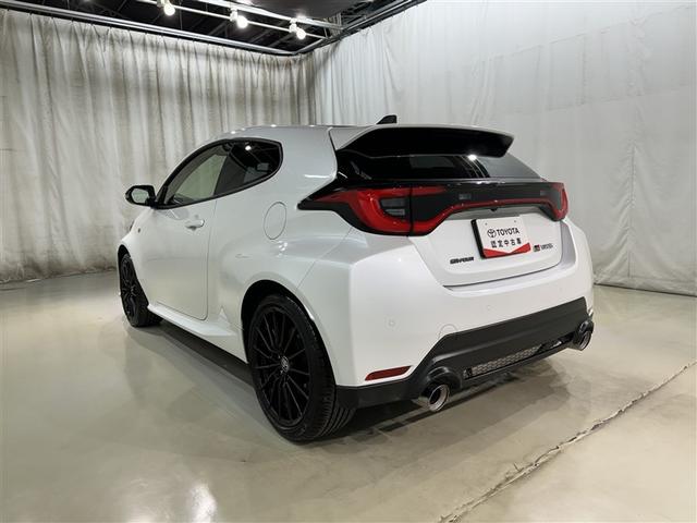 ＧＲヤリス ＲＺ　４ＷＤ　フルセグ　メモリーナビ　ミュージックプレイヤー接続可　バックカメラ　衝突被害軽減システム　ＥＴＣ　ドラレコ　ＬＥＤヘッドランプ（4枚目）