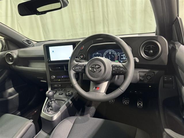 ＧＲヤリス ＲＺ　４ＷＤ　フルセグ　メモリーナビ　ミュージックプレイヤー接続可　バックカメラ　衝突被害軽減システム　ＥＴＣ　ドラレコ　ＬＥＤヘッドランプ（7枚目）