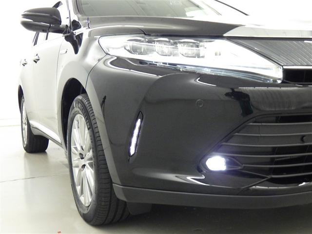 ハリアーハイブリッド プレミアム　メタル　アンド　レザーパッケージ　サンルーフ　４ＷＤ　フルセグ　メモリーナビ　ＤＶＤ再生　ミュージックプレイヤー接続可　バックカメラ　衝突被害軽減システム　ＥＴＣ　ドラレコ　ＬＥＤヘッドランプ（8枚目）