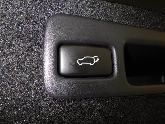 ハリアーハイブリッド プレミアム　メタル　アンド　レザーパッケージ　サンルーフ　４ＷＤ　フルセグ　メモリーナビ　ＤＶＤ再生　ミュージックプレイヤー接続可　バックカメラ　衝突被害軽減システム　ＥＴＣ　ドラレコ　ＬＥＤヘッドランプ（32枚目）