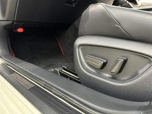 クラウンハイブリッド ＲＳ　リミテッド　革シート　フルセグ　メモリーナビ　ＤＶＤ再生　ミュージックプレイヤー接続可　バックカメラ　衝突被害軽減システム　ＥＴＣ　ドラレコ　ＬＥＤヘッドランプ（30枚目）