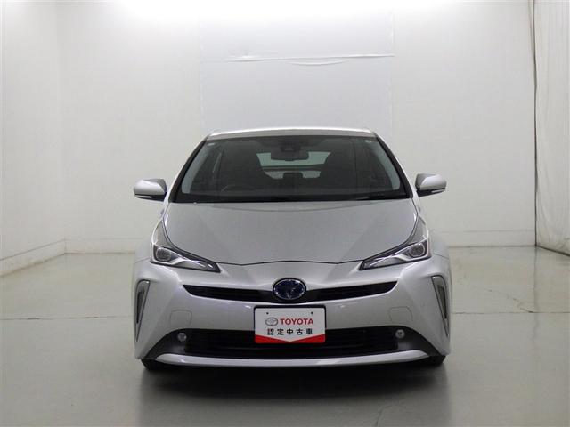 プリウス ＳセーフティプラスＩＩ　フルセグ　メモリーナビ　ＤＶＤ再生　ミュージックプレイヤー接続可　バックカメラ　衝突被害軽減システム　ＥＴＣ　ＬＥＤヘッドランプ（4枚目）