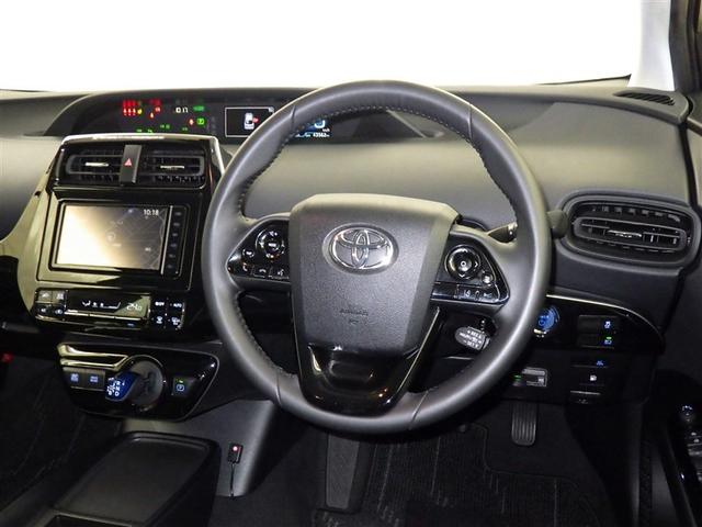 プリウス ＳセーフティプラスＩＩ　フルセグ　メモリーナビ　ＤＶＤ再生　ミュージックプレイヤー接続可　バックカメラ　衝突被害軽減システム　ＥＴＣ　ＬＥＤヘッドランプ（9枚目）