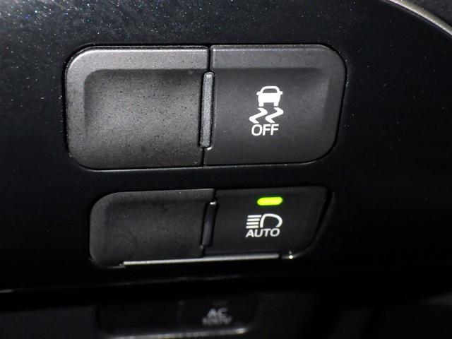 プリウス ＳセーフティプラスＩＩ　フルセグ　メモリーナビ　ＤＶＤ再生　ミュージックプレイヤー接続可　バックカメラ　衝突被害軽減システム　ＥＴＣ　ＬＥＤヘッドランプ（17枚目）