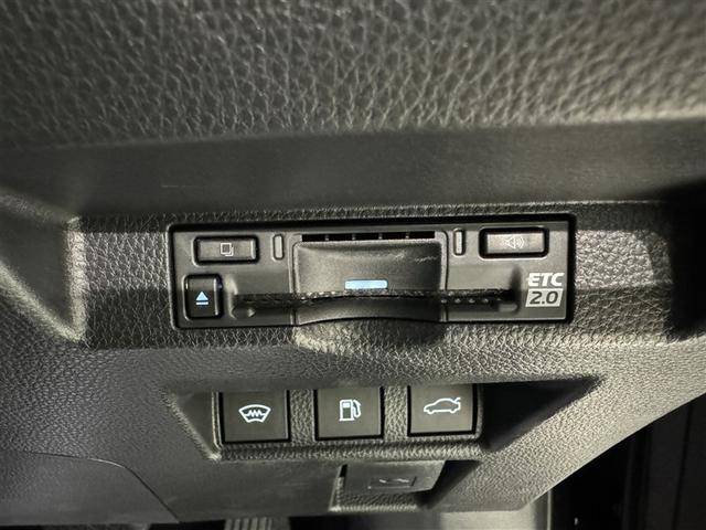 クラウン Ｚ　革シート　サンルーフ　フルセグ　ミュージックプレイヤー接続可　バックカメラ　衝突被害軽減システム　ＥＴＣ　ドラレコ　ＬＥＤヘッドランプ　ワンオーナー（16枚目）