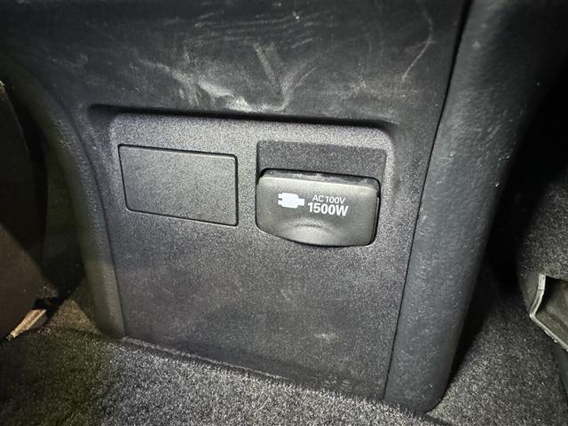 プリウス Ｚ　フルセグ　メモリーナビ　ミュージックプレイヤー接続可　バックカメラ　衝突被害軽減システム　ＥＴＣ　ドラレコ　ＬＥＤヘッドランプ　フルエアロ（32枚目）