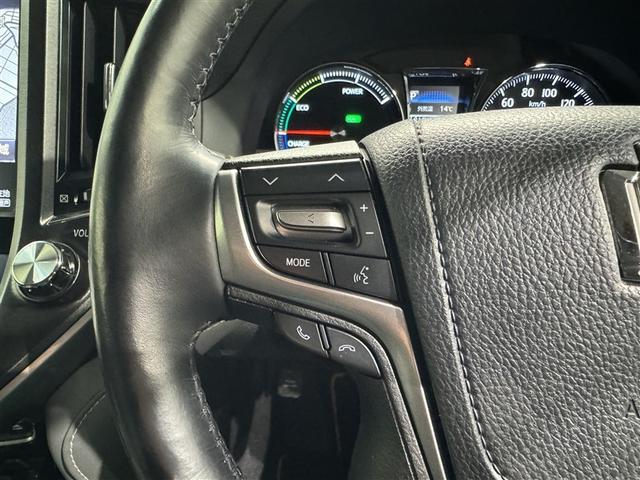 �X�e�A�����O�X�C�b�`�����I�^�]���Ȃ���茳�ŃI�[�f�B�I�̑���Ȃǂ��ł��܂��B