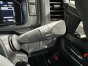 【オートライト】車外の明るさに応じて、自動的にライトの点灯・消灯をしてくれます。