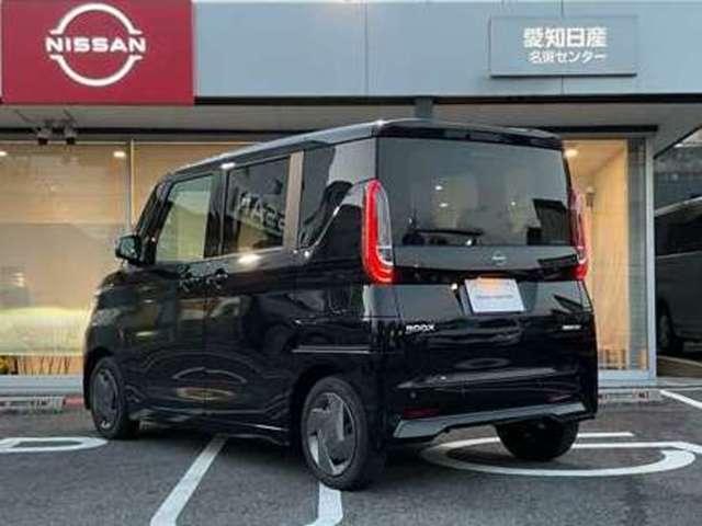 ルークス ６６０　Ｘ　９型ナビ　全方位カメラ　両側電動スライド　アラモニ　前後衝突軽減ブレーキ　ワンオーナー車　禁煙　車線逸脱防止　ＥＴＣ　スマートキー　定期点検記録簿　キーフリー　ドライブレコーダー　ｉ－ｓｔｏｐ　フルオートエアコン　パワーウインドウ　ＬＥＤ（19枚目）