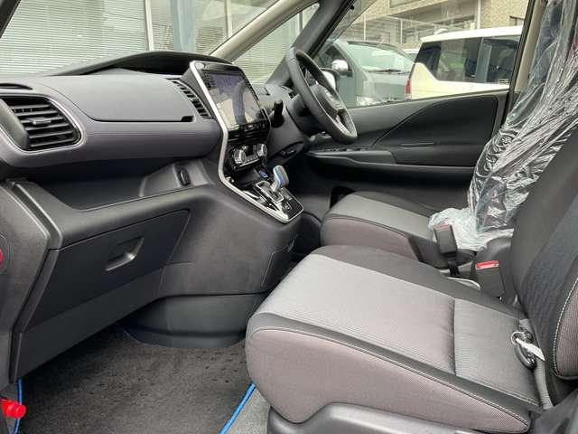 セレナ 1.2 e-POWER ハイウェイスター V 純正10型ナビ 後席モニター 寒冷地仕様 360°カメラ エマジェンシーブレーキ 1オナ バックカメラ LED レーンアシスト 点検記録簿付 クルコン ETC ドラレコ イモビ サイドカーテンエアバック フルオートエアコン アルミホイール(5枚目)