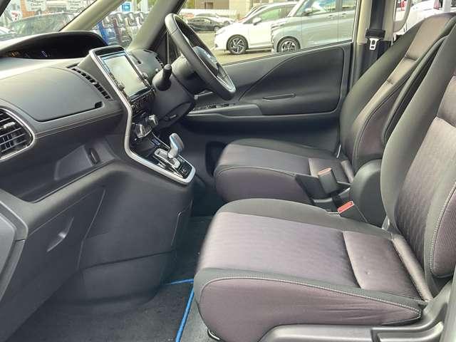 セレナ 1.2 e-POWER ハイウェイスター V 純正9型ナビ プロパイロット 寒冷地仕様 360°カメラ エマジェンシーブレーキ 1オナ パーキングアシスト 寒冷地仕様 スマキー バックカメラ 禁煙 LED レーンアシスト 点検記録簿付 ETC ドラレコ サイドカーテンエアバック ナビTV(5枚目)