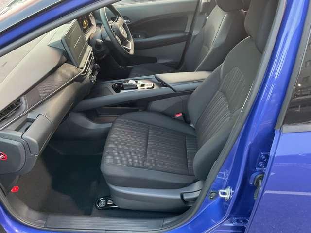 ノート 1.2 X 雹害未使用車 全方位カメラ LEDライト リアカメラ 衝突被害軽減ブレ-キ 全方位カメラ LEDヘッドライト レーンアシスト インテリジェントキー ワンオーナー サイドカーテンエアバック サイドカメラ パワーウィンドウ オートエアコン ABS(6枚目)