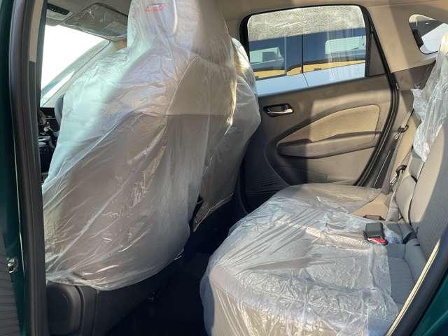 オーラ １．２　Ｇ　雹害未使用車　コネクトナビ　全方位カメラ　自動（被害軽減）ブレーキ　ＬＥＤ　ＬＫＡ　サイドカメラ　ＥＴＣ　カーテンエアバッグ　アルミホイール　インテリジェントキー　パワーウィンドウ　ワンオーナー　フルオートエアコン　キーレスエントリー　ＡＢＳ（7枚目）