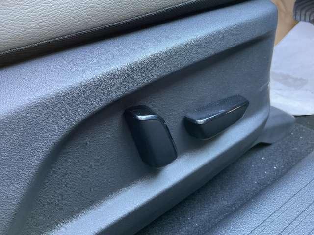 オーラ １．２　Ｇ　雹害未使用車　コネクトナビ　全方位カメラ　自動（被害軽減）ブレーキ　ＬＥＤ　ＬＫＡ　サイドカメラ　ＥＴＣ　カーテンエアバッグ　アルミホイール　インテリジェントキー　パワーウィンドウ　ワンオーナー　フルオートエアコン　キーレスエントリー　ＡＢＳ（14枚目）