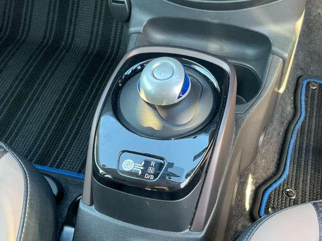 ノート １．２　ｅ－ＰＯＷＥＲ　メダリスト　純正ナビ　全方位カメラ　スマートミラー　被害軽減ブレーキ　ＴＶナビ　禁煙　ドライブレコーダ　バックモニター　クルコン　インテリキー　ＬＥＤランプ　車線逸脱警報システム　ワンオーナー　キーフリー　アルミホイール　ＥＴＣ　オートエアコン　記録簿（14枚目）