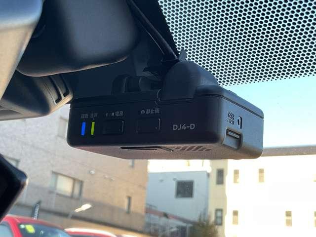 ノート １．２　ｅ－ＰＯＷＥＲ　メダリスト　純正ナビ　全方位カメラ　スマートミラー　被害軽減ブレーキ　ＴＶナビ　禁煙　ドライブレコーダ　バックモニター　クルコン　インテリキー　ＬＥＤランプ　車線逸脱警報システム　ワンオーナー　キーフリー　アルミホイール　ＥＴＣ　オートエアコン　記録簿（15枚目）