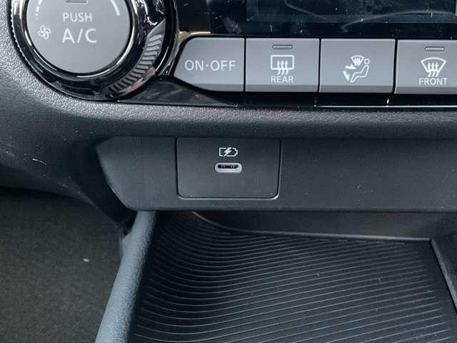 オーラ 1.2 G レザーエディション ※雹害未使用車 全方位カメラ ワンオーナ 追突防止 本革 車線逸脱警報装置 LED バックモニター AW キーレスエントリー オートエアコン ABS パワーウィンドウ サイドカメラ パワステ Wエアバック カーテンエアバック(14枚目)