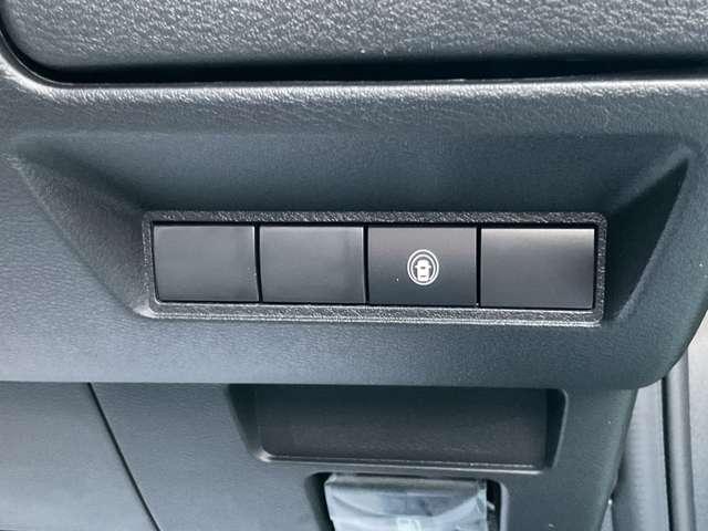 オーラ １．２　Ｇ　レザーエディション　※雹害未使用車　※こちらのお車は雹害車両となります。フード、ルーフに凹みがございますが走行上問題はございません。当該車両につきましては現車確認と１日前の事前予約をお願いしております。（21枚目）