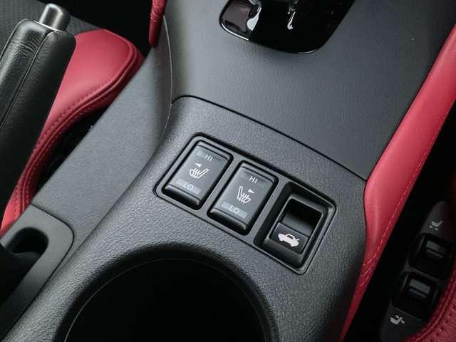 フェアレディＺ ３．０　バージョン　ＳＴ　※雹害未使用車　９インチ日産コネクトナビ　衝突軽減システム　オートクルーズ　Ｂモニタ　ワンオーナ　本革シート　アルミホイール　ＬＥＤヘッドライト　ナビＴＶ　スマートキー　ＥＴＣ　キーレス　オートエアコン　パワーステアリング　メモリーナビ（18枚目）