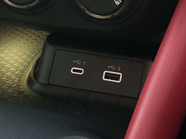 フェアレディＺ ３．０　バージョン　ＳＴ　※雹害未使用車　９インチ日産コネクトナビ　衝突軽減システム　オートクルーズ　Ｂモニタ　ワンオーナ　本革シート　アルミホイール　ＬＥＤヘッドライト　ナビＴＶ　スマートキー　ＥＴＣ　キーレス　オートエアコン　パワーステアリング　メモリーナビ（19枚目）