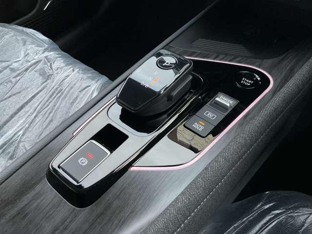 オーラ １．２　Ｇ　※雹害未使用車　９インチ日産コネクトナビ　自動（被害軽減）ブレーキ　クルコン　ＬＥＤ　ＬＫＡ　サイドカメラ　ＥＴＣ　カーテンエアバッグ　アルミホイール　パワーウィンドウ　寒冷地仕様　ワンオーナー　フルオートエアコン　キーレスエントリー　ＡＢＳ（14枚目）