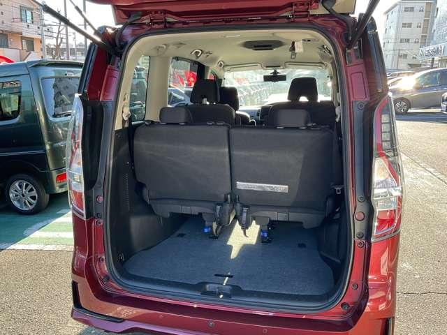 セレナ １．２　ｅ－ＰＯＷＥＲ　ハイウェイスター　Ｖ　☆９インチ純正ナビ・フルセグ・ＣＤＤＶＤ・ブルーレイ・音楽録音・Ｂｌｕｅｔｏｏｔｈ☆プロパイロット☆両側電動スライドドア☆前後ドラレコ☆ＥＴＣ（24枚目）