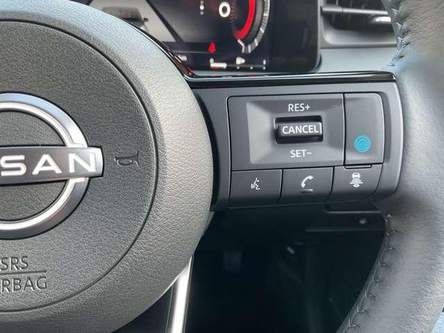 �v���p�C���b�g�i����Ԑ��^�]�x���Z�p�j���ڂł��B�������H�ŃA�N�Z���A�u���[�L�A�X�e�A�����O���������䂵�ĉ^�]�̔�J���O�b�ƌy�����Ă���܂���