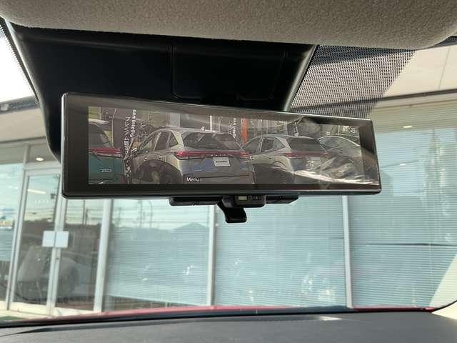 ��D�]�u�C���e���W�F���g���[���~���[�v�I�ԗ�����̃J�����f�����~���[�ɉf��̂ŁA�����ו��������Ă����S����Ԃ∫�V��̓��ł��N���A�ȉf���Ŏ��E�ǍD�ł���