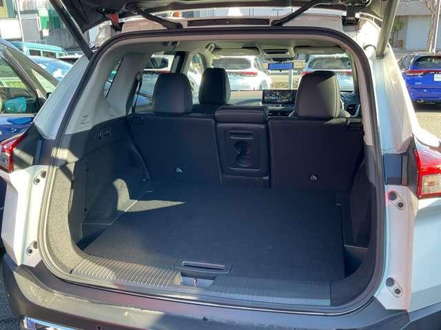 エクストレイル １．５　Ｇ　ｅ－４ＯＲＣＥ　４ＷＤ　１２．３型コネクトナビ　プロパイロット　１オーナー　禁煙　ＬＥＤヘッドランプ　ナビＴＶ　スマートキー　レーダークルーズ　ＬＫＡ　キーフリー　ＥＴＣ　４ＷＤ　アルミホイール　メモリーナビ　記録簿　ドライブレコーダー　バックカメラ　サイドカメラ（7枚目）